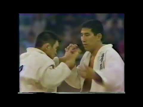 佐藤宣践 vs 二宮和弘（1974年全日本柔道選手権、決勝）