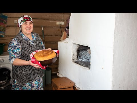 Life in winter in a Russian village. How do Tatars live in Russia?
