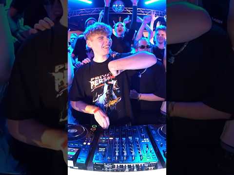 BLACK EYED PEAS - PUMP IT TECHNO VERSION | BLAASH FBR #techno #technomusic #electropunk #rave #pump