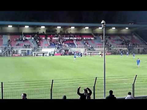 Spelers vieren de winst in Haarlem