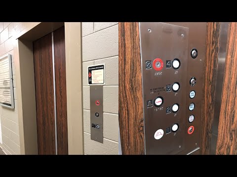 Bizarre US (mb ?) Hydraulic elevator @ 1001 Pyramid Way - Sparks, NV.