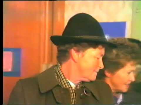 1987: Weihnachtsmarkt im Kindergarten Gußwerk