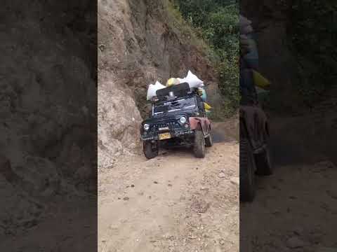 adrenalina pura en Planadas Tolima,  el uaz Prieto Azabache #campo #café #uaz
