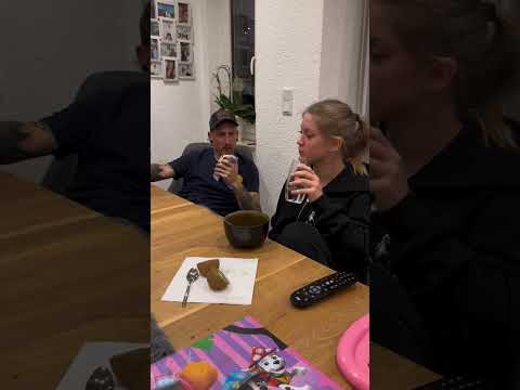 Dad is so lost😂😂#humor #family #funny #comedy #family #leo #real #led #daughter #dad #lol