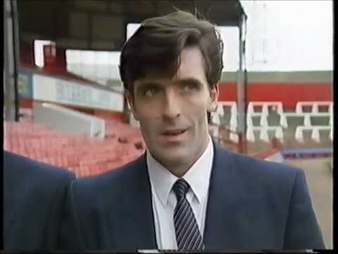 Peter Davenport gets booed during interview makes Bernie Slaven laugh. Middlesbrough Sunderland 1990