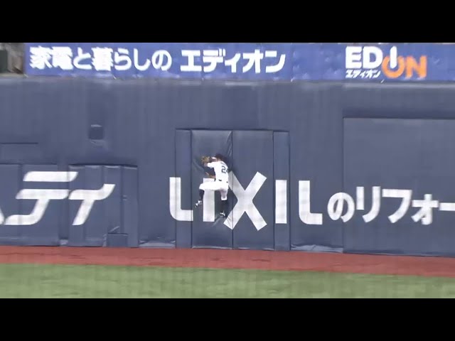 【4回表】フェンス激突もスーパーキャッチ!! バファローズ・宮崎が守備で魅せる!! 2015/7/13 Bs-M