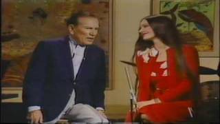 Crystal Gayle &amp; Hoagy Carmichael-Ole Buttermilk Sky