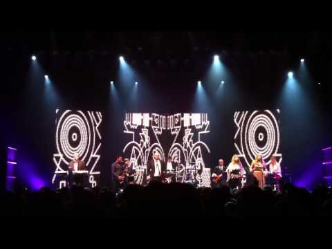 BEF & Glenn Gregory - Suspicious Minds (Live at the Roundhouse, London 15/10/2011)