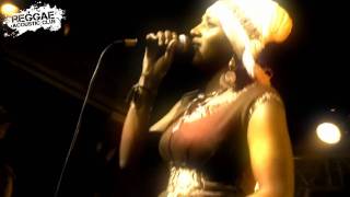 Reggae Acoustic Club # 1 : Mo'Kalamity - Swirl with Acoustic Club Band