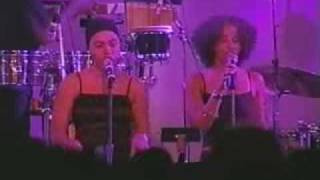 Jill Scott  - Slowly Surely - Live