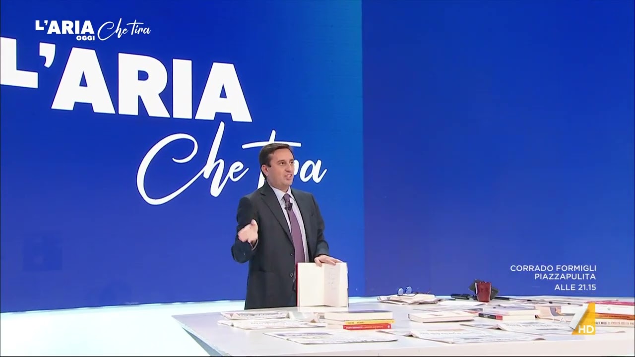Polemica con Sinner, David Parenzo mostra la dedica di Bruno Vespa in diretta: "Pace fatta!"