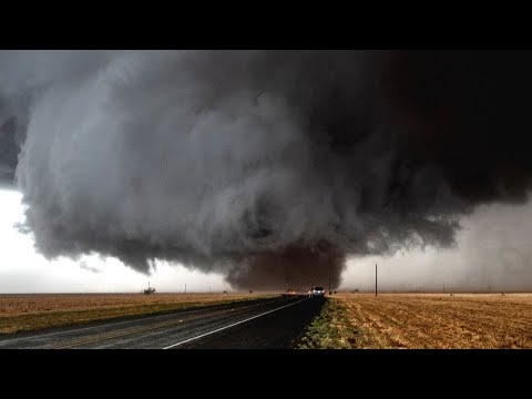 Starker TORNADO in Texas - Deutsche Sturmjäger auf der Jagd  - heftiges UNWETTER