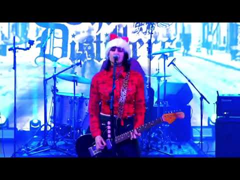 The Distillers - Merry Christmas (I Don't Want to Fight Tonight) - Ramones
