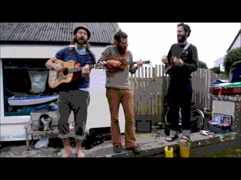 Harry Bird & the Rubber Wellies // The Butterfly Song (Live on Iona)