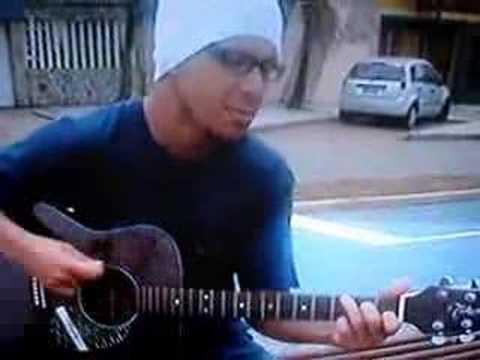 Bob Jonathan cantando