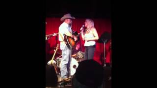 Rhonda Vincent and Daryle Singletary