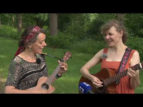 The Lasses - The Forest Song