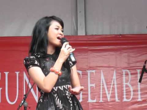 Andien Aisyah di brussel Belgia