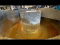 Riproduci video