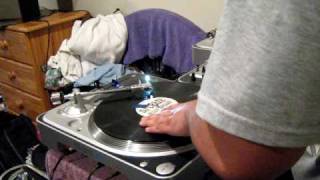 Video thumbnail for Stanton T.80 Turntables trying to beat chop by Hemi Maka Tekobum