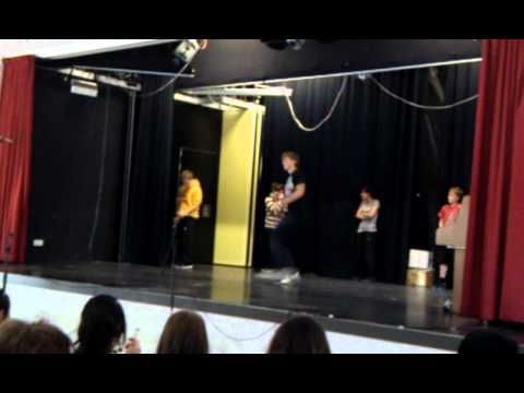 Breakdance beim Schulkulturtag im BZM Mettenhof