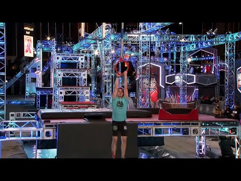 Austin Gray at the American Ninja Warrior 13 Stage 1