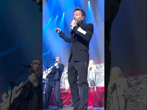 Sin Bandera en Mendoza. El dúo se presentó en el Arena Maipú y celebró 25 años de trayectoria