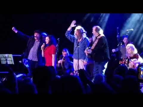 Sharon Shannon Big Band & Eamonn Mullarkey - Fairytale of New York Sligo Live 25/10/25