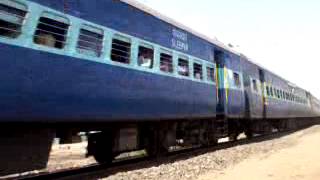preview picture of video 'Jammu tavi - pune (zelam Express )'