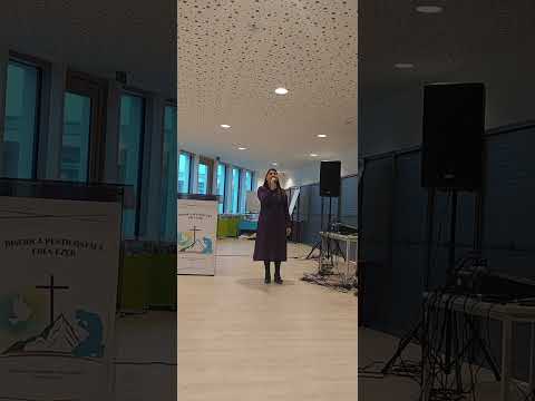 Estera fardi Iubesc pe Domnul că El aude ,(cover)...