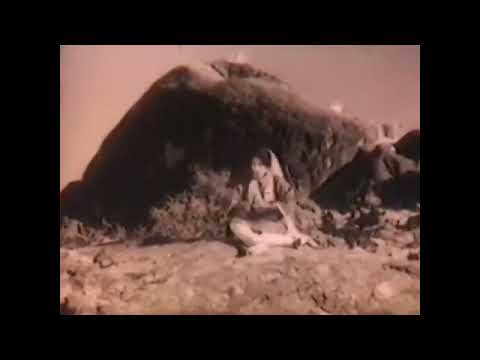 Aaj Mere Man Main Bajhe Shehnai. By. Naseem Begum. Film. Ruswai.