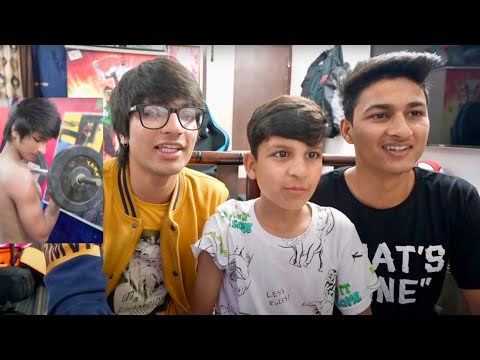 Reacting To My Old Photos with Piyush And Sahil 😅