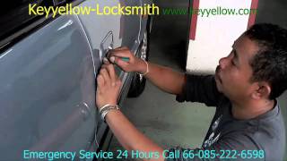 Locksmith Unlock A Car Door 1996 Honda Odyssey  /  Keyyellow
