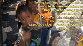preview picture of video 'Alumni Sekolah Santo Yoseph Berbagi Kasih di Lokasi Kebakaran Karet Tengsin, Jakarta Pusat'