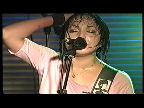Sahara Hotnights live i Musikbyrån (2001)
