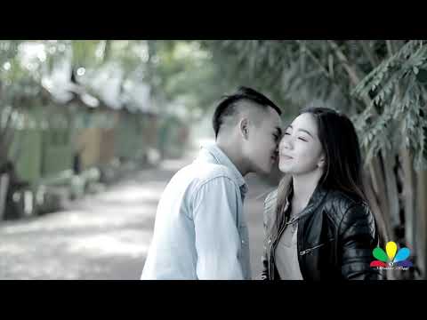 Yuav Nyob Raws Qhov Kuv Txom Nyem - Mang Vang -  [Official Audio]