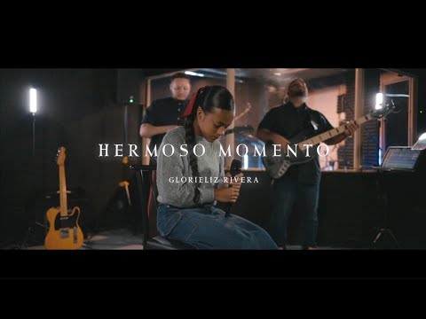 Official Video - Glorieliz Rivera - Beautiful Moment Live Cover