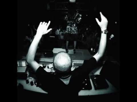 Carl Kennedy, Nick Galea & Joel Edwards - Out Of My Mind (Paolo Aliberti Remix)