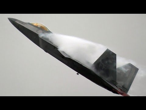 RIAT 2017 *EXTREMELY CLOSE UP* USAF F-22A RAPTOR WITH THE MOST AGGRESSIVE DEMONSTRATION!!!