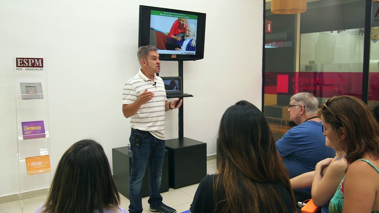 ESPAÇO ESPM: Comportamento do Consumidor Digital com Prof. Sergio Lage