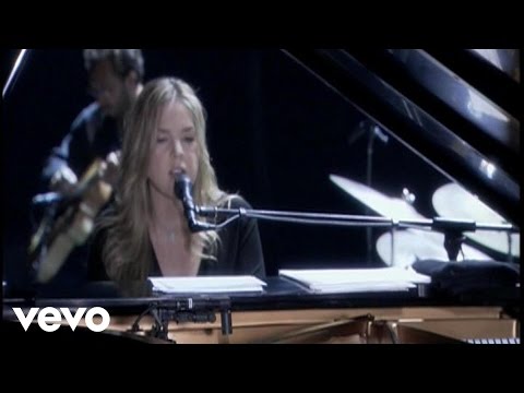 Diana Krall - Pick Yourself Up (Live)