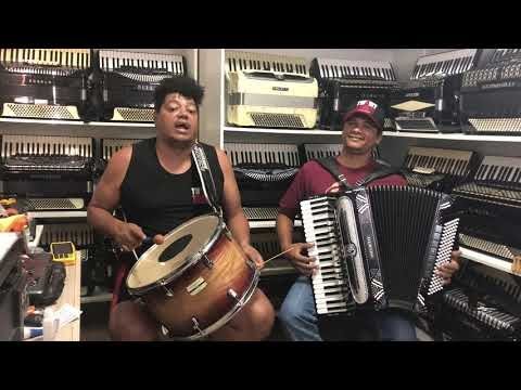 Isaac do Acordeon e Scurinho Zabumbada - Sambaiãozar(Pinto do Acordeon)/13 de Dezembro(Luiz Gonzaga)