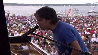 Jamie Cullum - What a Difference a Day Makes - 8/10/2004 - Newport Jazz Festival (Official)