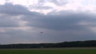 preview picture of video 'C-ARF Spitfire and SisT FW-190 - 20120728'