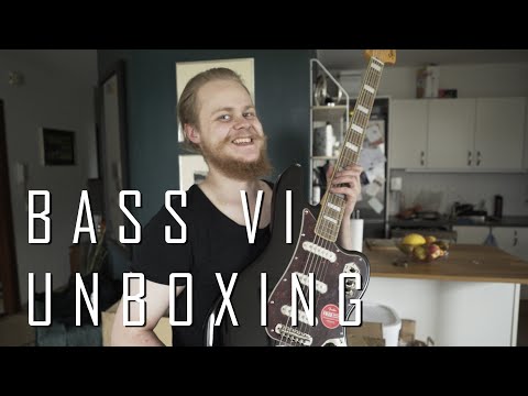 Squier Bass VI Unboxing