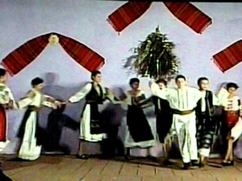 Ansamblul Doina Mischiului - Copii intre 10 si 15 ani - partea II - Spectacol Craciun  Mischii