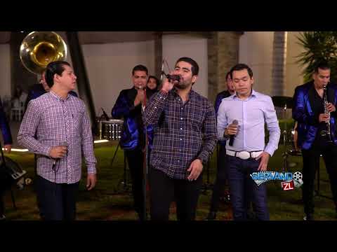 Grupo Clasificado Ft. Los Nuevos Ilegales - Gente Del Sombrero (En Vivo 2022)