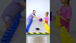 Dice color cups Challenge who wins? #shorts Eva Alisa Family Shorts 