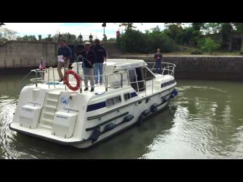 download lagu mp3 mp4 Bateau Agde Canal Midi, download lagu Bateau Agde Canal Midi gratis, unduh video klip Bateau Agde Canal Midi