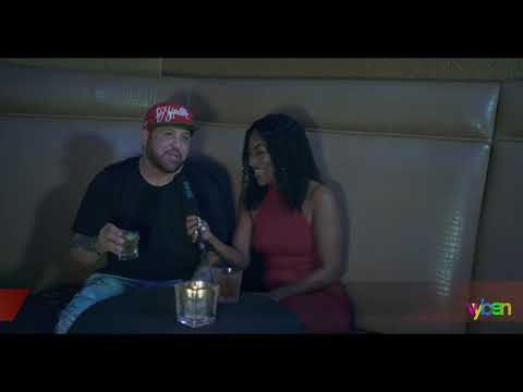 Le'litty interviewing Dj skribbles @ RACHEALS NIGHT CLUB.